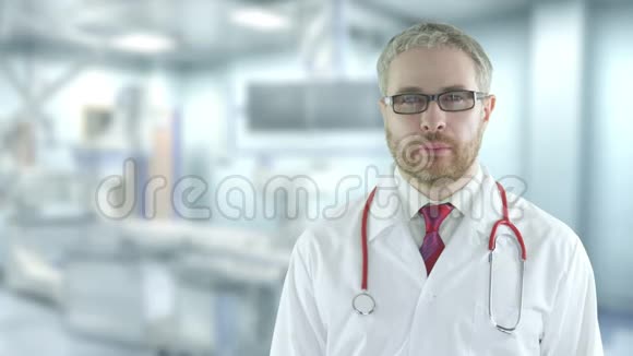 现代手术室自信医生的画像红色摄像机拍摄视频的预览图