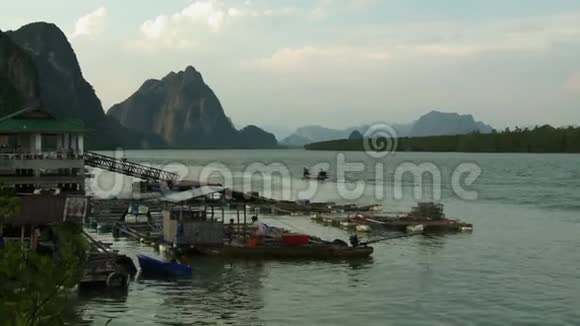 村里的船和码头视频的预览图