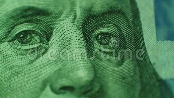 本杰明富兰克林肖像画100美元钞票视频的预览图