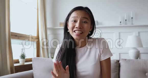 快乐越南美容博客写真化妆教程应用腮红视频的预览图