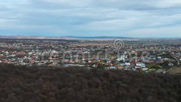 罗马尼亚普拉霍瓦县Paulesti空中镜头视频的预览图