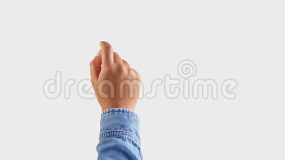 混合种族深肤色男性手在白色上用用食指手势向右滑动视频的预览图