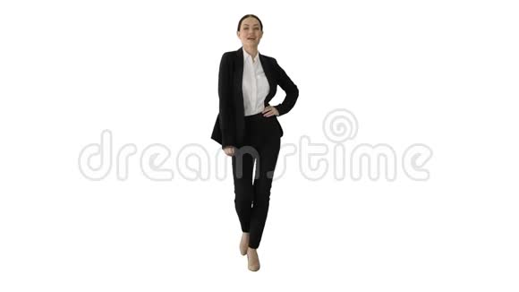 年轻商务女性在白色背景下积极跳舞视频的预览图