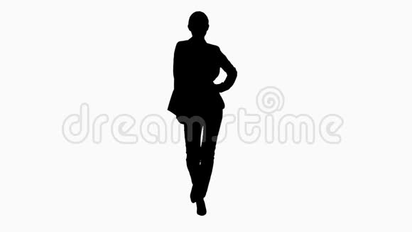 年轻商务女性在散步时积极跳舞视频的预览图