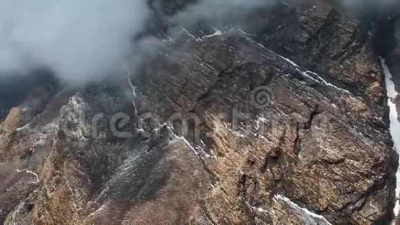 在喜马拉雅山脉飞行视频的预览图