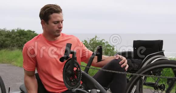 残疾人骑卧自行车后疲劳视频的预览图