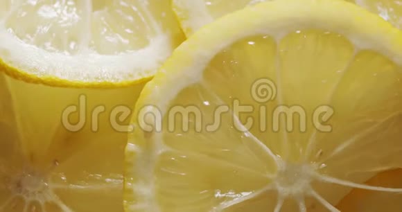 柠檬片在旋转视频的预览图