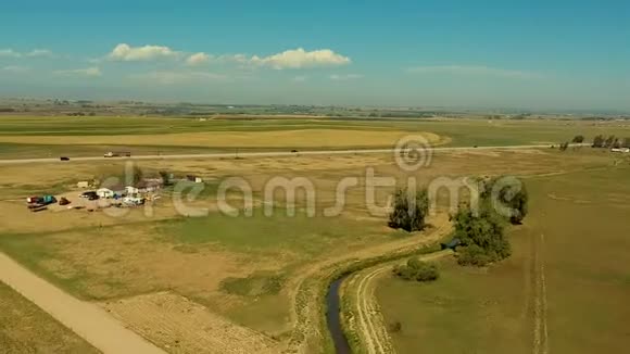 美国科罗拉多州东部农场上空高空超移视频的预览图