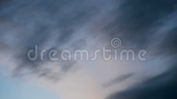 云在黎明前移动视频的预览图