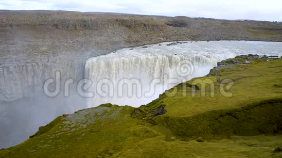冰岛瀑布Dettifoss视频的预览图