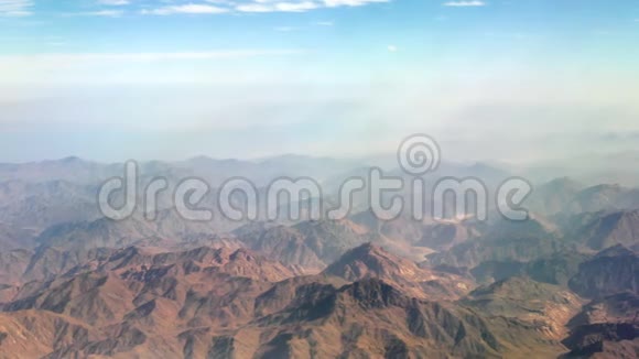 沙漠山脉视频的预览图