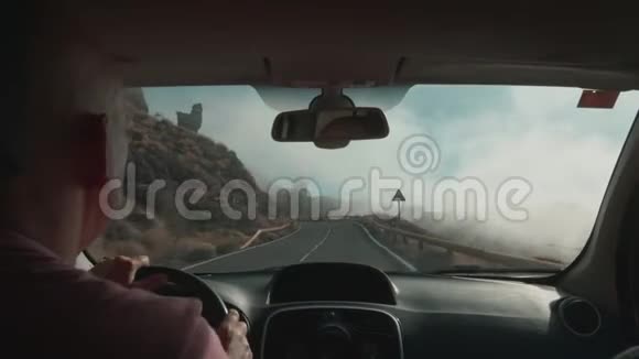 乘汽车前往特内里弗泰德火山视频的预览图