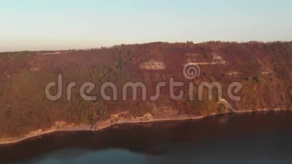 巴科塔湖的景色视频的预览图