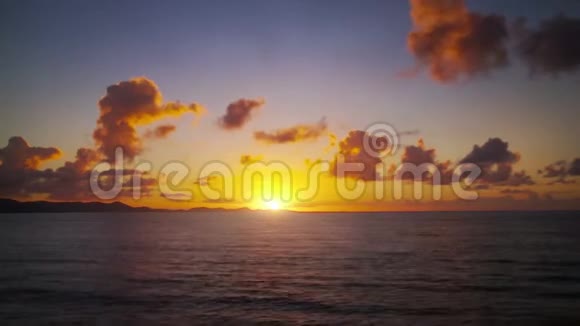 加勒比海岛日出视频的预览图