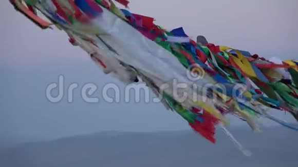 贝加尔湖上的佛教史图帕视频的预览图