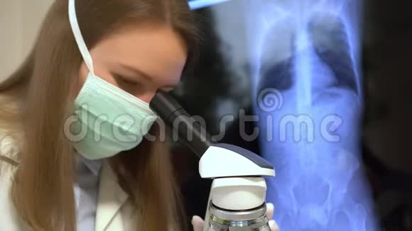 实验室医用口罩科学家视频的预览图