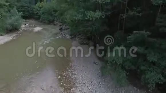 深峡中的山河视频的预览图