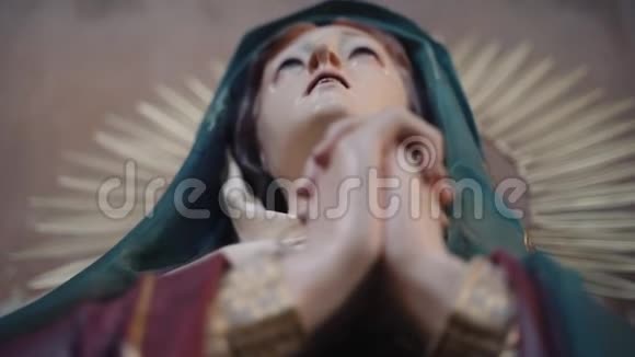 圣玛丽教堂雕像视频的预览图
