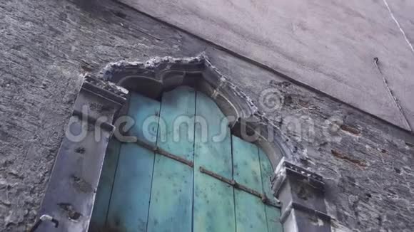意大利房子的古老窗户视频的预览图