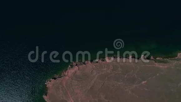 奥克洪岛的洛基海岸视频的预览图