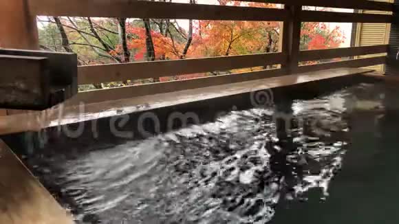 日本onsen温泉浴在日本卡加市视频的预览图