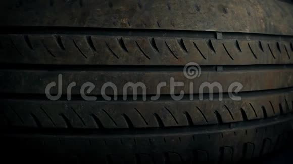 旧车轮胎移动射击视频的预览图