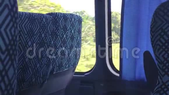 巴士内部旅行视频的预览图