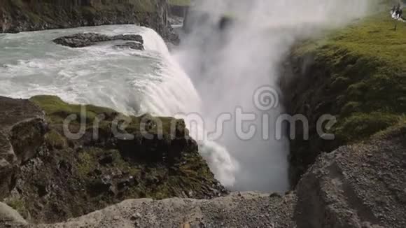 海鸥瀑布冰岛视频的预览图