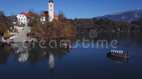 斯洛文尼亚布莱德湖鸟瞰图视频的预览图