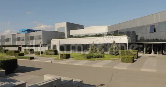 现代工厂外部现代工厂外部现代工厂全景带大玻璃窗的建筑现代视频的预览图