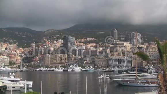 摩纳哥港的城市景观视频的预览图