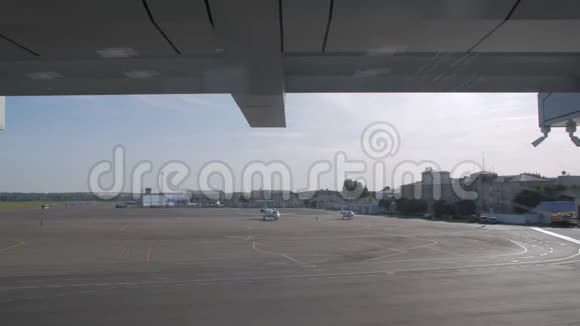 机场私人喷气机视频的预览图