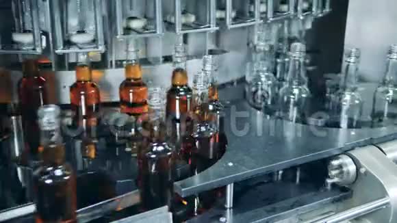 啤酒组装有酒精灌装装置视频的预览图