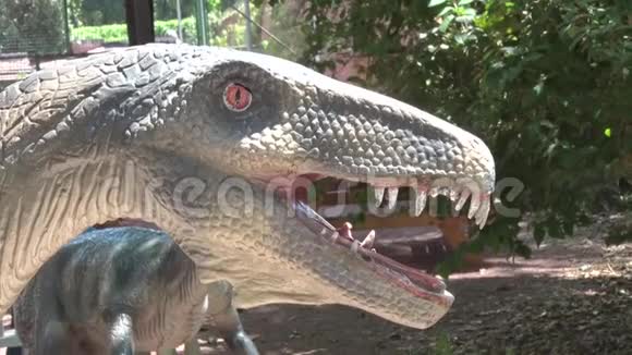 恐龙公园头逼真的腔体恐龙视频的预览图