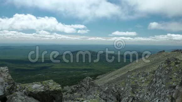 从山上看风景视频的预览图
