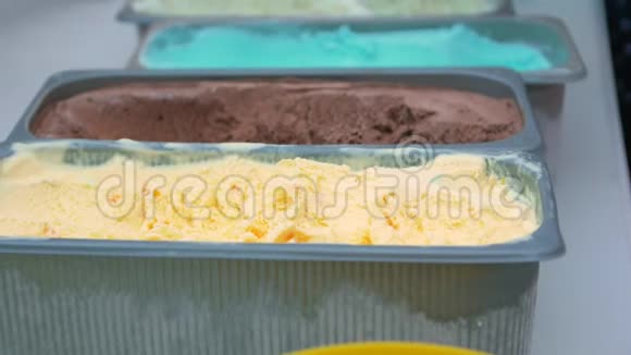 冰淇淋的铲子视频的预览图