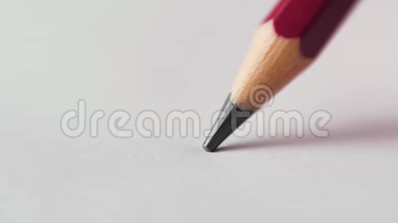 铅笔芯断了视频的预览图
