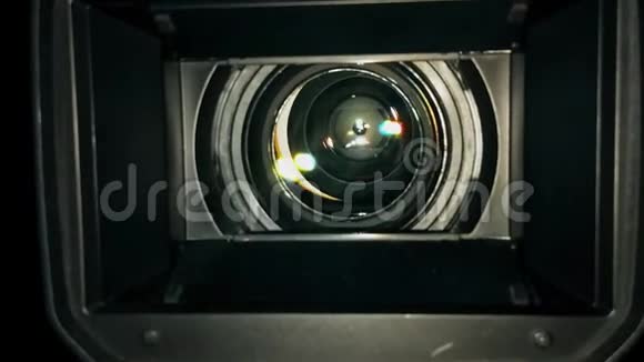 摄影棚电视摄像机镜头里面有灯光视频的预览图