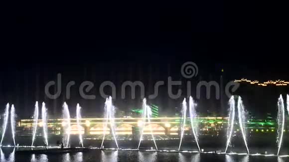 音乐喷泉歌唱喷泉视频的预览图