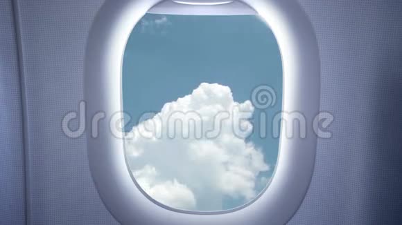 天空和飞机上的云视频的预览图