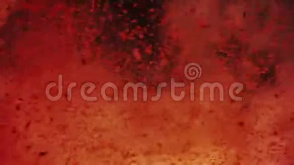 迪斯科舞厅空气中的红色纸屑视频的预览图