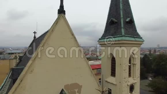 布拉格圣心馆的空中景观美丽的城市景观视频的预览图