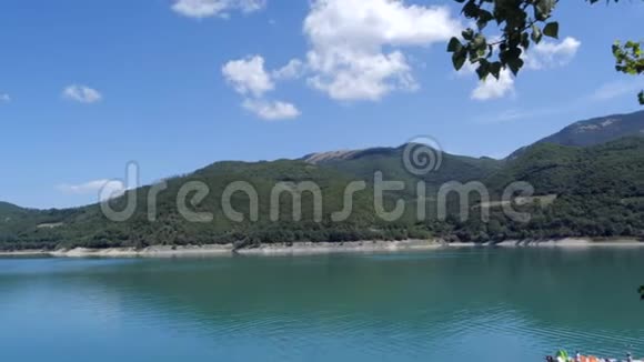 美丽的意大利图拉诺湖里米尼省视频的预览图