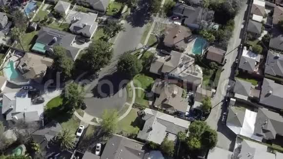 位于加州洛杉矶市郊范纽斯的住宅小区视频的预览图