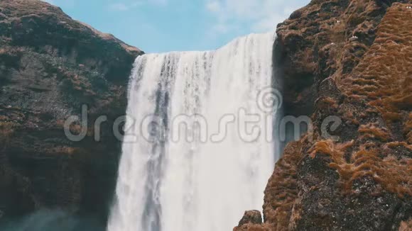瀑布冰岛制造强大的瀑布视频的预览图