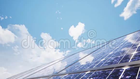 缤纷的全景景观太阳能发电厂视频的预览图