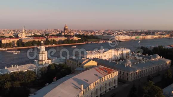 圣彼得堡圣艾萨克大教堂夏天视频的预览图