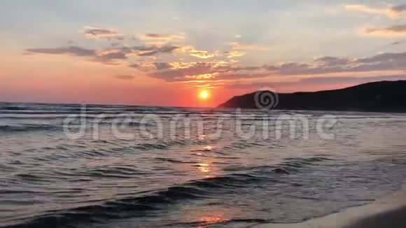 亚得里亚海的日落阿尔巴尼亚视频的预览图