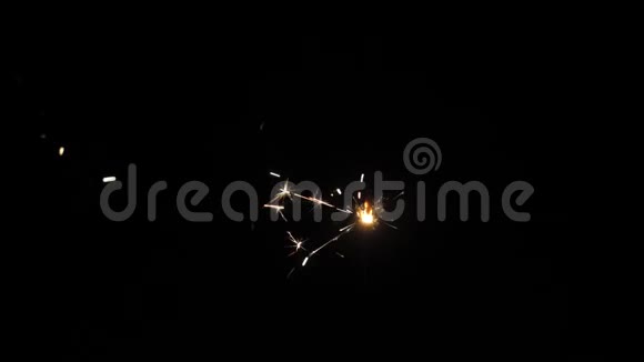 孟加拉邦火的慢动作明亮燃烧棒视频的预览图