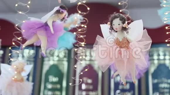 幼儿玩具手工娃娃装饰视频的预览图